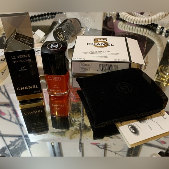 STUNNING 😍 NEW Chanel cosmetics sack with samples and Storage book( handmade) - Picture 9 of 16